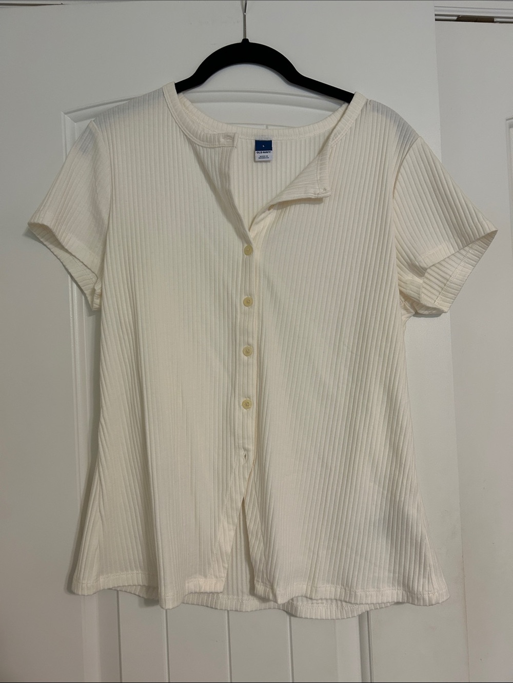 Old Navy Cream Ribbed Short-Sleeve Button-Front Blouse